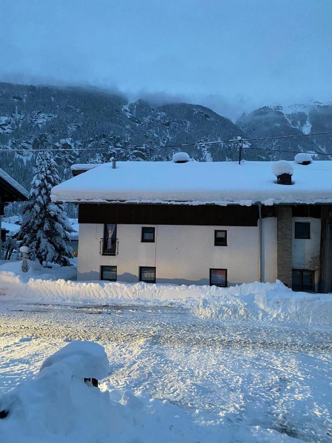 Der große Stadl Längenfeld Exterior foto